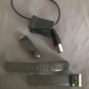 Fitbit Ulta HR with straps and charger